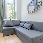 6Br Apartment / Shared Garden Near Lorenz Boehler & Danube