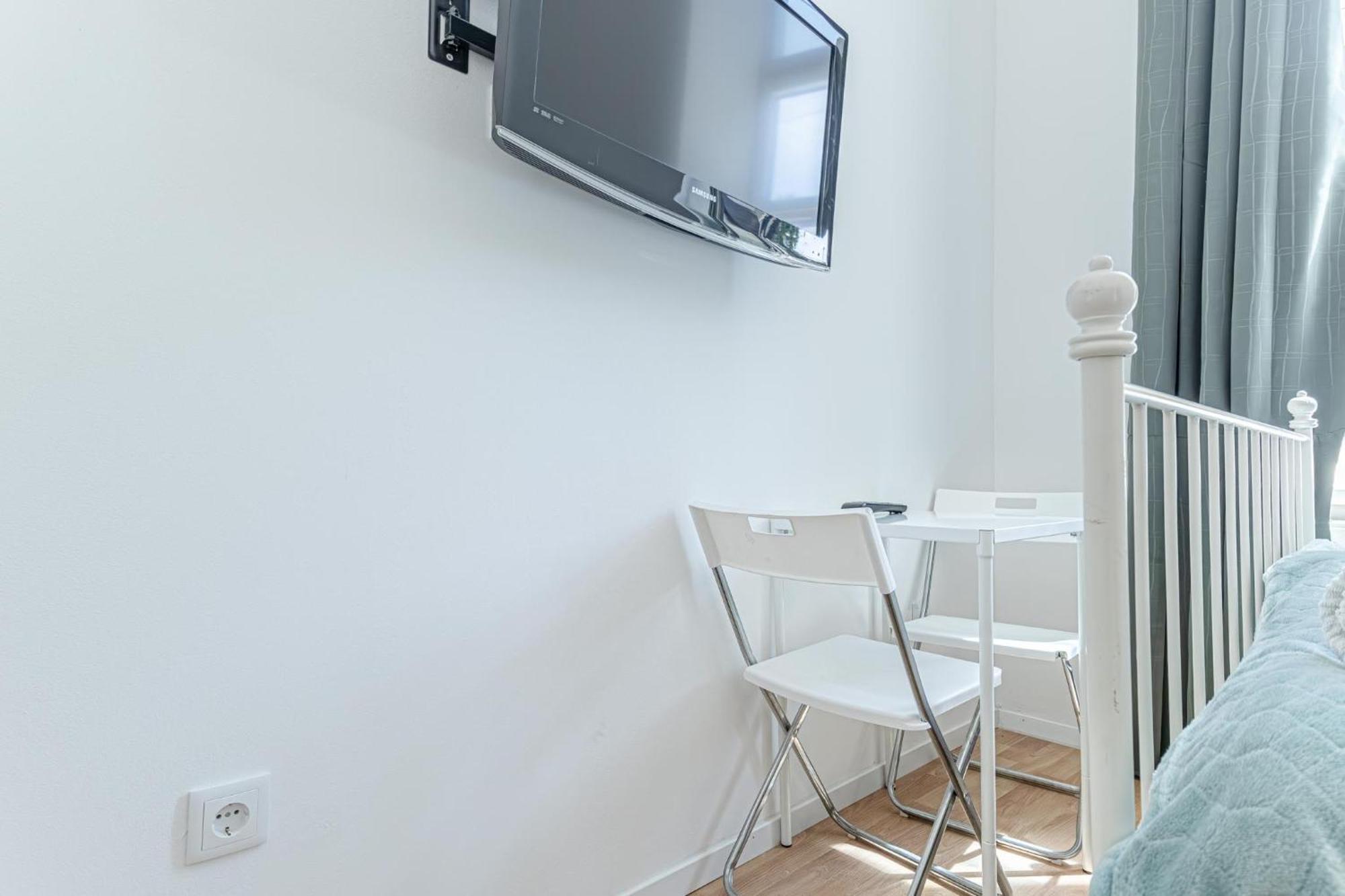 Appartement 6br / Shared Garden Near Lorenz Boehler & Danube